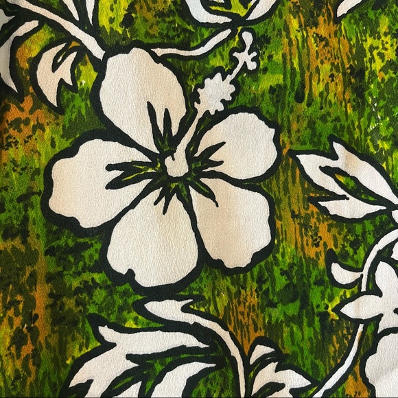 Vintage 70s Hawaiian Dress, Excellent Condition - Picture 2 of 5